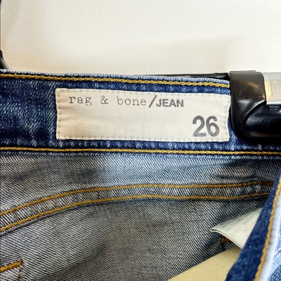 Rag & Bone ‘Dre’ Low-Rise Boyfriend Slim-Leg Jeans - Picture 7 of 9